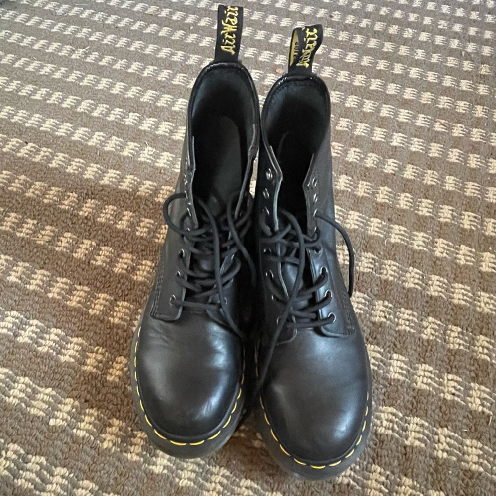 Dr. Martens 1460 Smooth Leather Boots